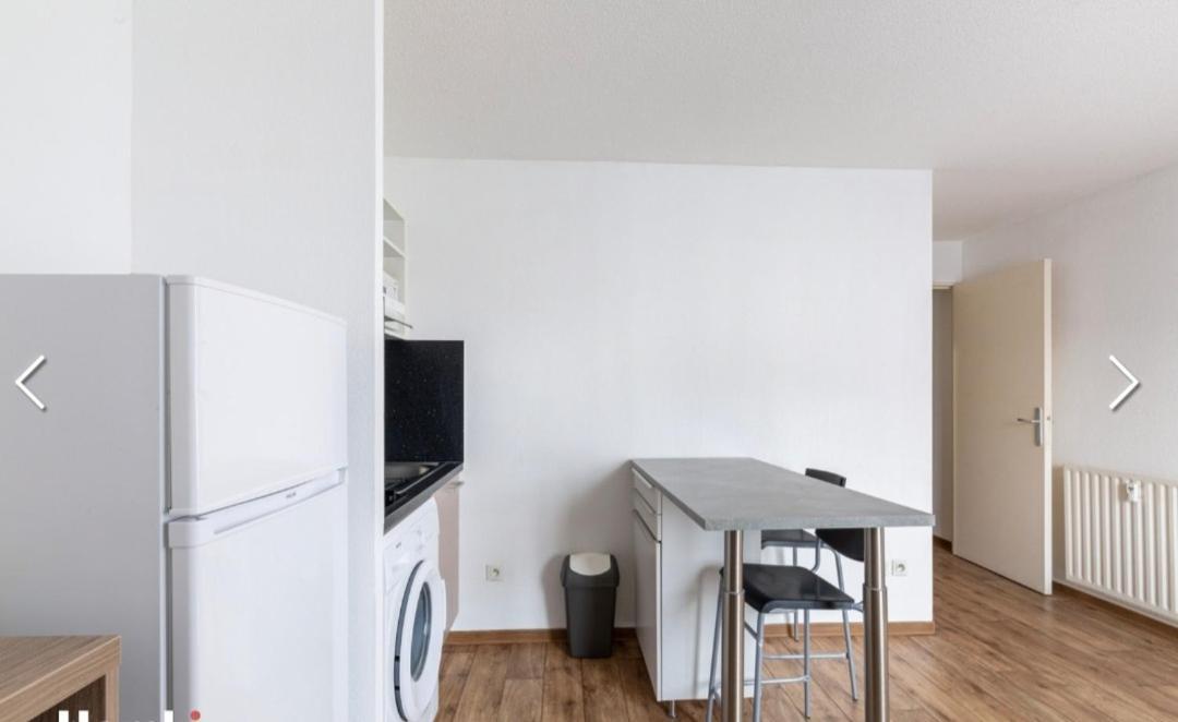 Studio Refait A Neuf Lägenhet Fréjus Exteriör bild